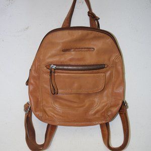 Fossil vintage brown leather backpack with multiple compartments